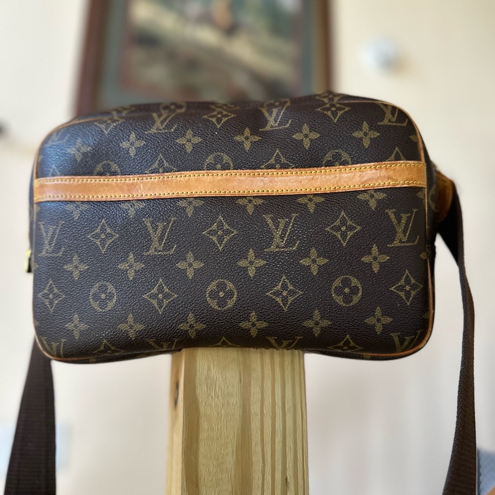 LV reporter bag